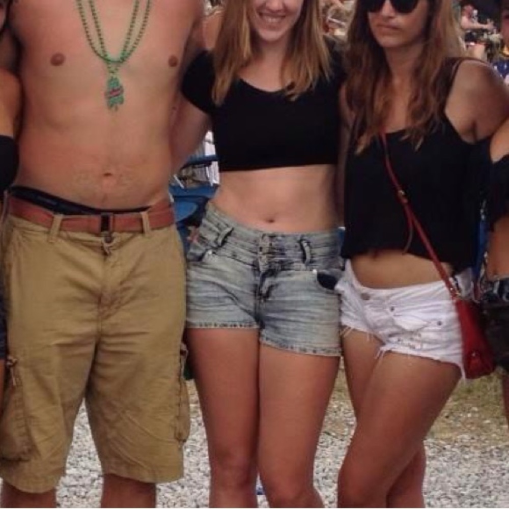 Forever 21 black short sleeve crop top